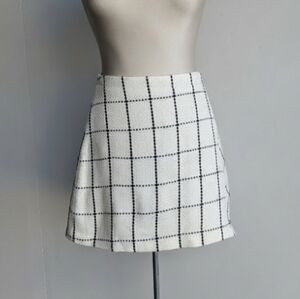 Tweed Checkered Mini Skirt - Black And White